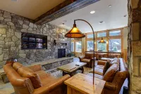 Mountain Views and Cozy Fireplace - Charming Mountain Getaway