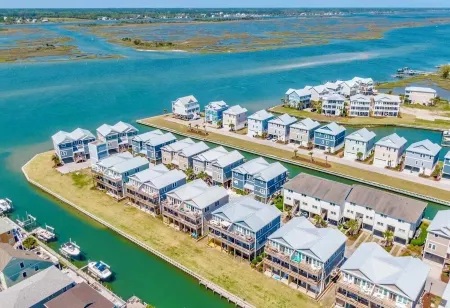 Best Views on the Island! Oceanfront, Sunsets, Boat Dock, Elevator, Pool, Fish!