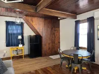 Hanna's Cottage in the Downtown Historic District of Hermann, Missouri Hotels in Hermann