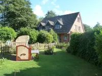Modern End-Terrace House with Sunny Garden - Available Again from 21.06. Due to Cancellation