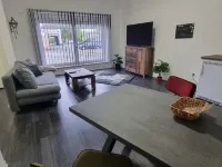 Zentral Gelegenes Neues Appartment Hotels in Grossefehn