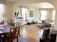 Beautiful Century old Apartments-Apt B Hotels in Algoma