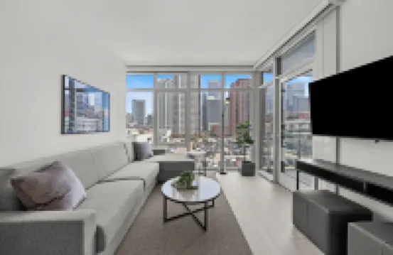 Level Chicago - Fulton Market