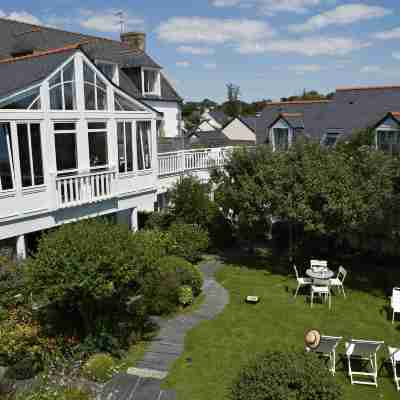 Le Lodge Kerisper Hotel Exterior
