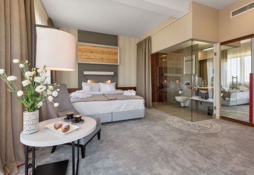 1. 호텔 코피에니에..