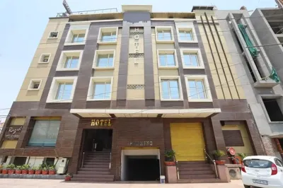 Hotel Razia Inn Hotels near Lotus Pond