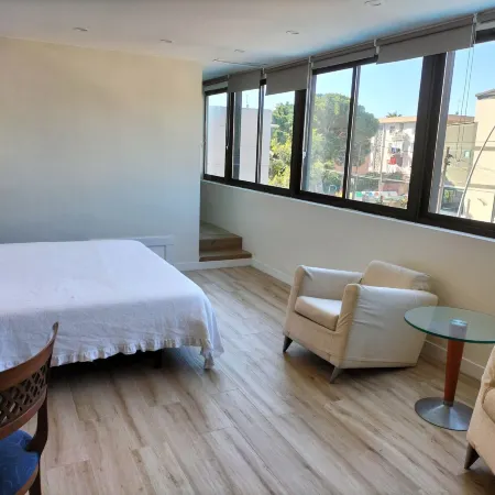 Hotel 153