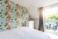 2 Bedrooms Overlooking Little Petherick Creek - 3-Star