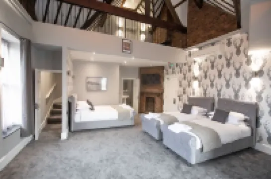 เดอะ กลีบ โฮเทล โรงแรมใน