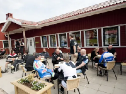 瓦爾貝里桑根酒店及旅舍 圖什比酒店