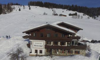 Large Apartment in Maria Alm with Terrace