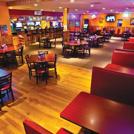 Norwood Inn & Suites Worthington