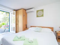 Apartments Lidija Hotels in Zaton