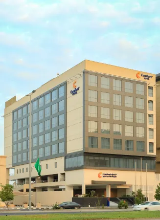 Comfort Hotel Jeddah King Road Отели рядом с достопримечательностью «City Walk»