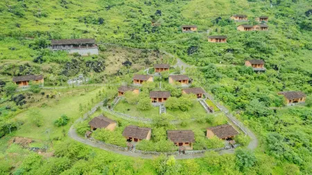 Hmong Village Ha Giang Отели в г. TT. Yen Minh