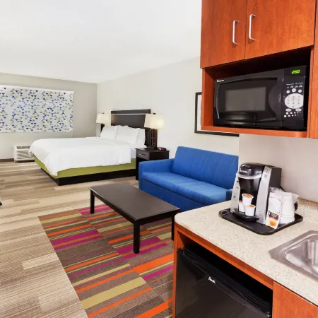 Holiday Inn Express & Suites MONTGOMERY E - EASTCHASE by IHG