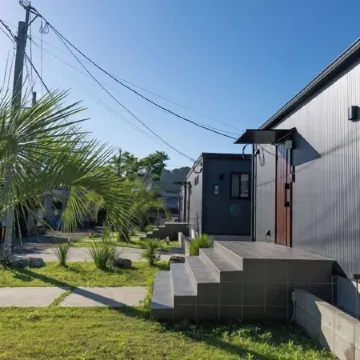 LOCALINO STAY AOSHIMA by Tranova