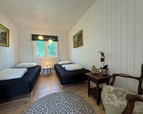 Big Renovated Cottage with Soul and Love Hotels in Grevinge