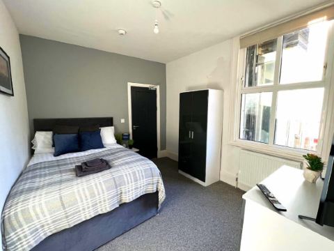 Chantry Suites by SA Stays