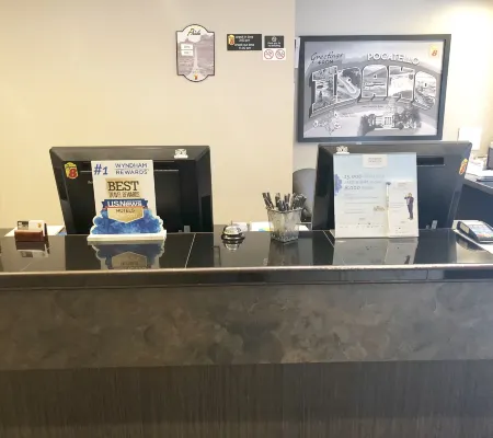 Super 8 by Wyndham Pocatello Öffentliche Flächen Photos