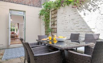 Host & Stay - Railman's Rest