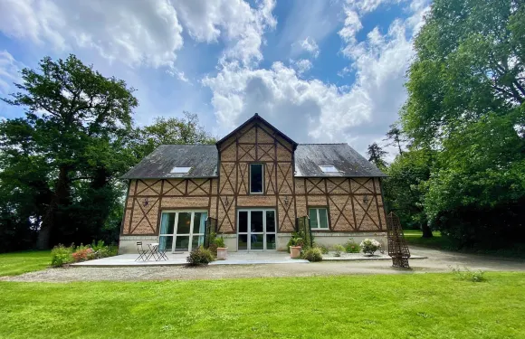 雷恩阿皮涅城堡酒店