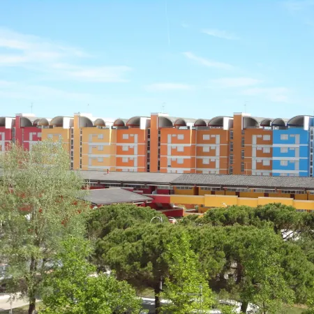 Seaview Flat Just 70mt from the Sea