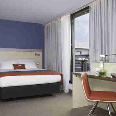 Holiday Inn Express Toulouse Airport Rooms