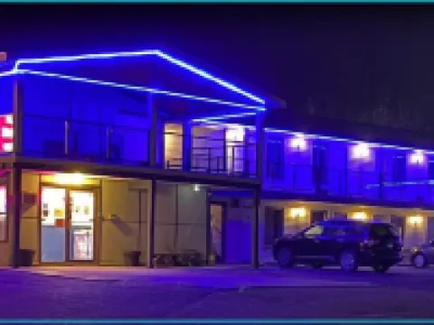 Imperial Motel Hotels in 100 Mile House