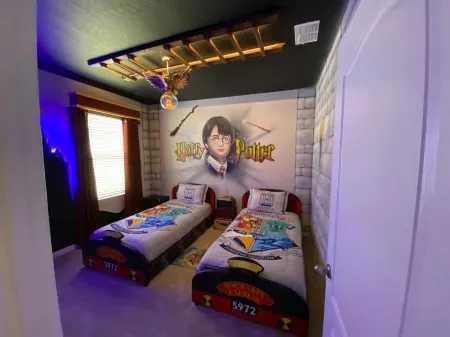 Stunning 5Bd w/ Pool Close to Disney @ Solterra 7829