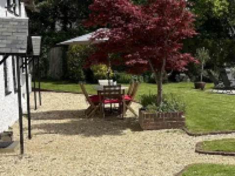 April Cottage Hotels in Lymington