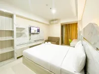 Nice and Elegant Studio Apartment at Warhol (W/R) Residence