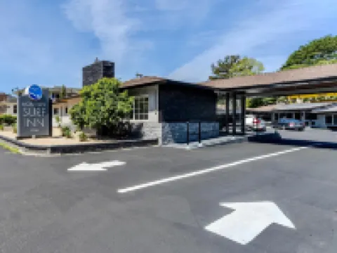 モントレー サーフ イン デル・モンティ・ビーチ周辺のホテル