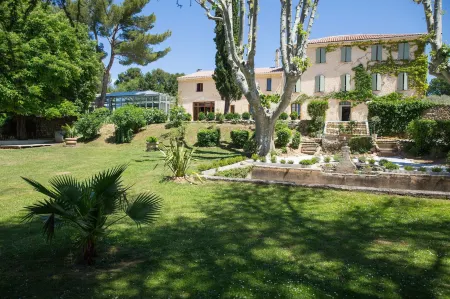 Domaine Gaogaia Отели в г. Ле Миль