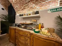 CC Opera Suites Отели рядом с достопримечательностью «Театро Реал»