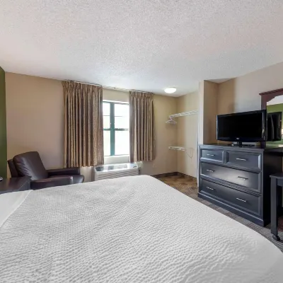 Extended Stay America Suites - Orange County - Katella Ave Отели рядом с достопримечательностью «Спортивный комплекс «Хонда-центр»»