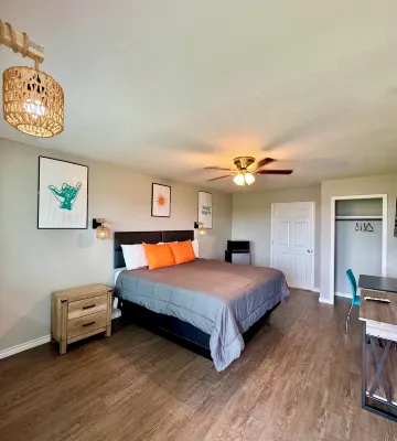 The 409 Bolivar Beach Hotel - 2-Star