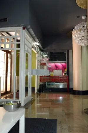 Hotel Rio Arga Отели рядом с достопримечательностью «Number 16 School San Miguel - Academia de inglés Zaragoza Centro»