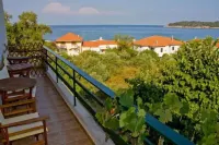 Blue Bay Beach Hotel - غرفة مطلة على الجبل