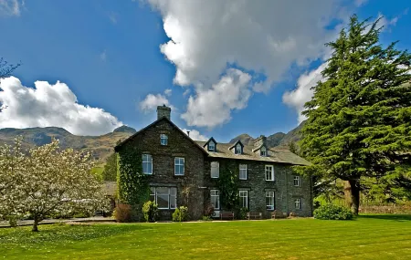 New Dungeon Ghyll Hotel Отели рядом с достопримечательностью «Лоуригг Фелл»