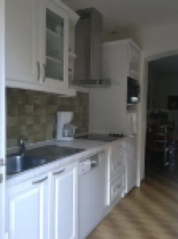 SAINTE-MAXIME - Accommodation with garden and veranda in swimming pool, tennis area