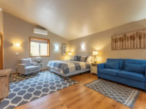 A Taste of Ely studio apartment, king bed Hotels in Ely