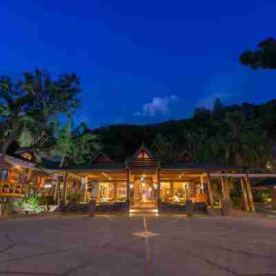 Coco de Mer Hotel and Black Parrot Suites Hotel Exterior