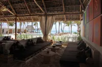 The Loop Beach Resort- Adults Only