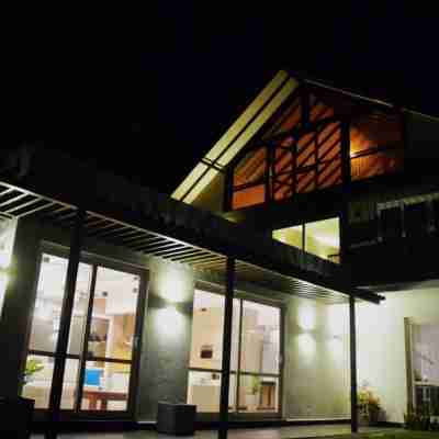 Villa by the Edge Hotel Exterior