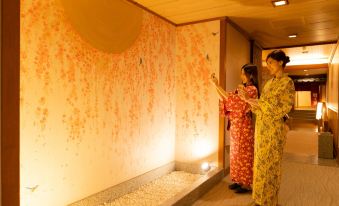 Hotel Hoho "A Hotel Overlooking the Echigo Plain and the Yahiko Mountain range"