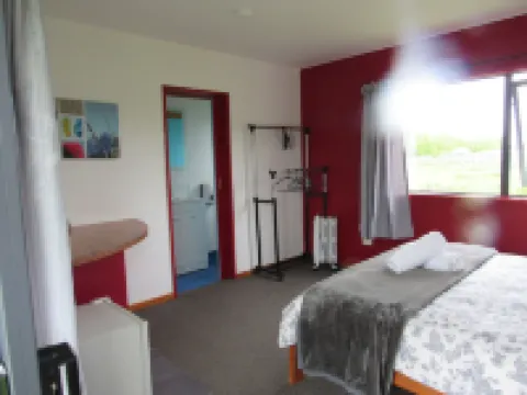 White Elephant Accommodation Hotels in Motueka