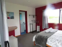 White Elephant Accommodation Hotels in Motueka