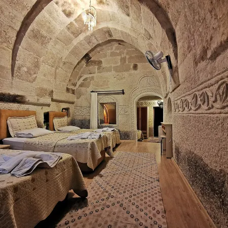 Falcon Cave Suites