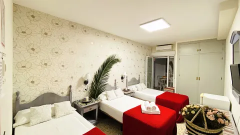 Hostal Azahara in Nerja